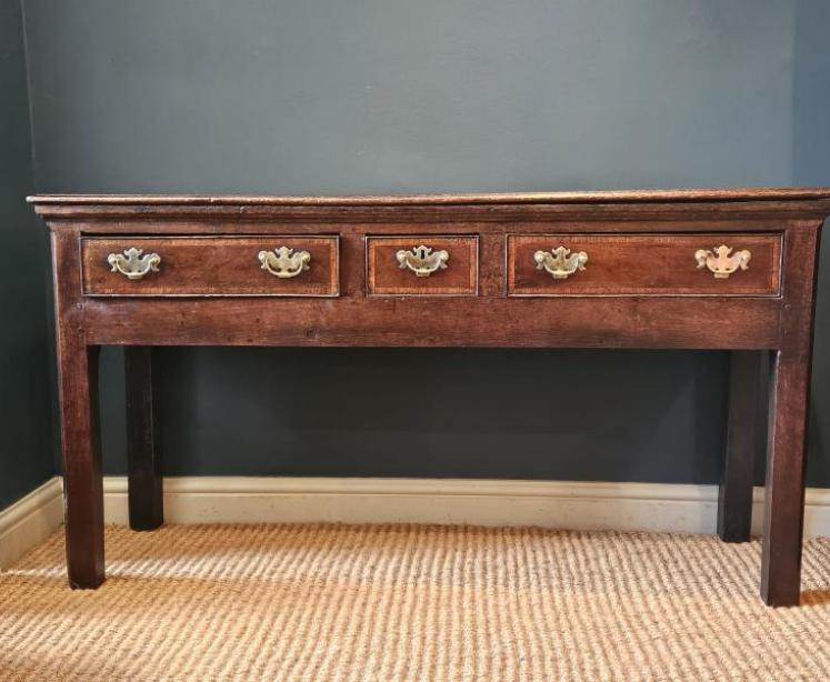 George II Three Drawer Oak Dresser  - Image 3