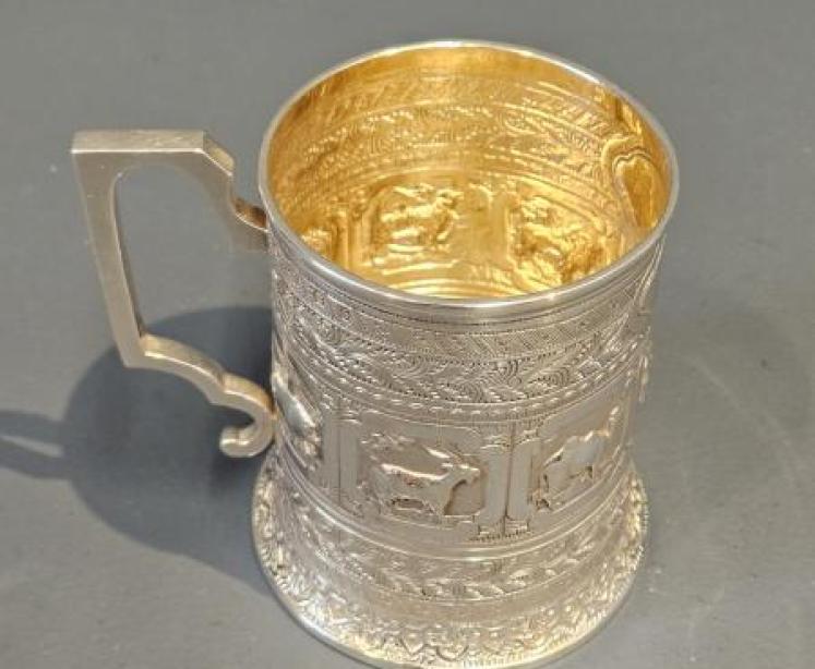 Outstanding Victorian Edinburgh Silver Mug - Image 2