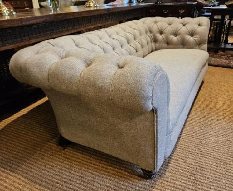 Victorian Chesterfield Sofa - Image 3