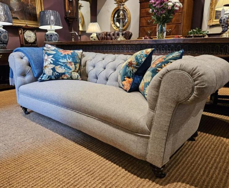 Victorian Chesterfield Sofa - Image 7