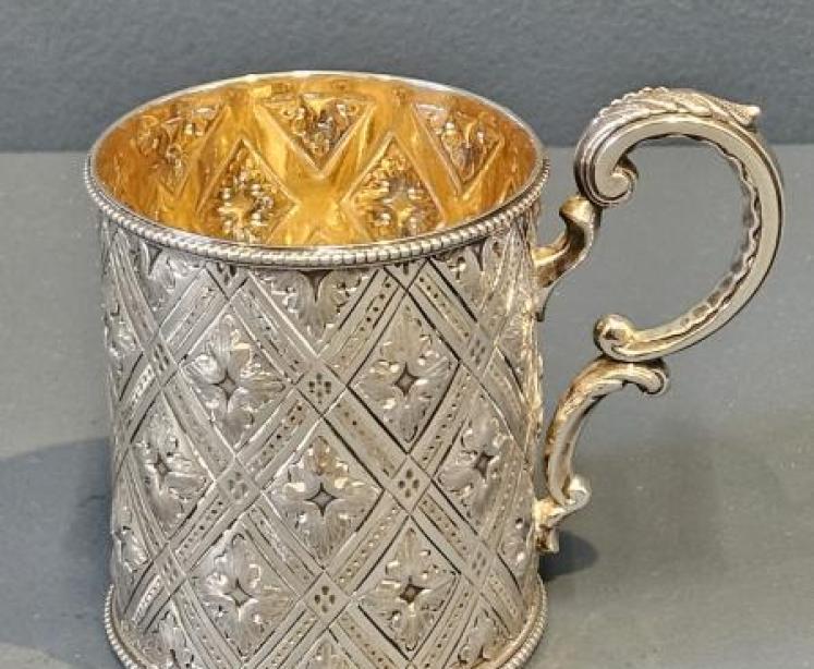 Fine Quality Victorian Quilted Silver Mug - Image 1