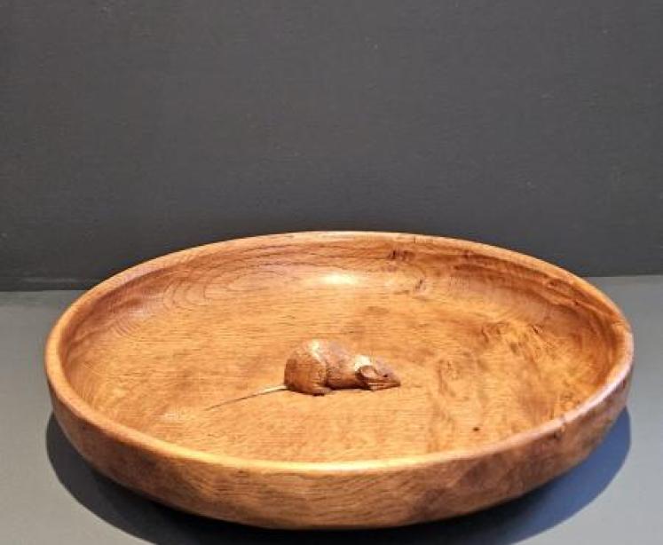 Old Thompson's of Kilburn Mouseman Figured Oak Bowl  - Image 1