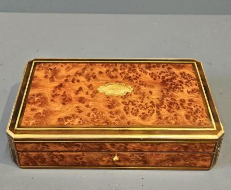 Mid Victorian Amboyna and Brass Inlaid Card Box - Image 2
