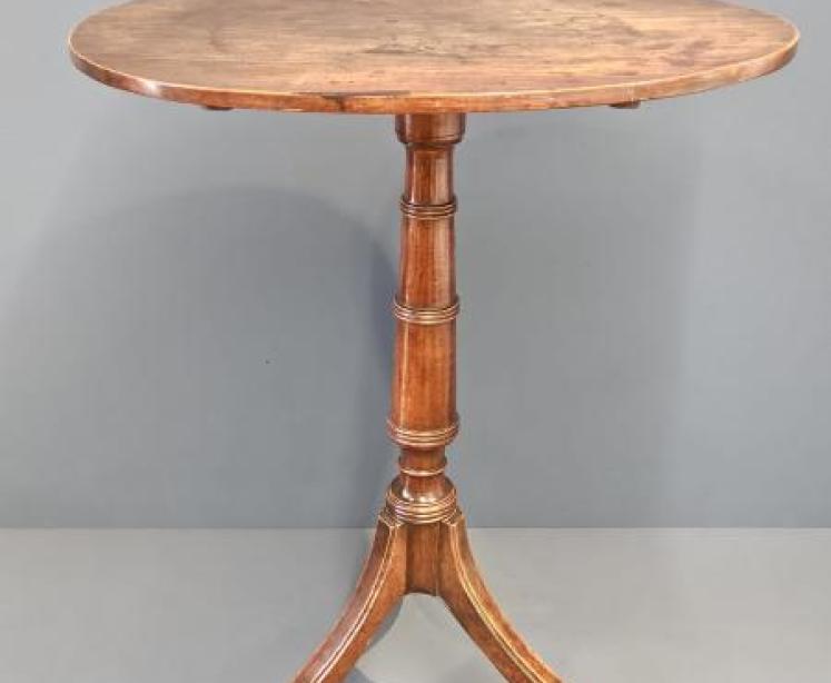 Superb George III Cherry Wood Oval Top Tripod Table - Image 2
