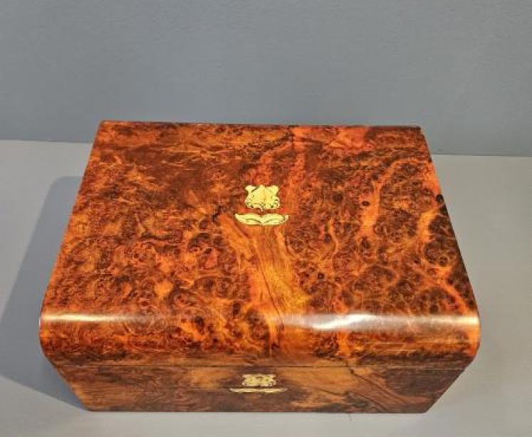 Victorian Burr Walnut Writing Slope - Image 2