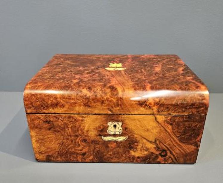 Victorian Burr Walnut Writing Slope - Image 3