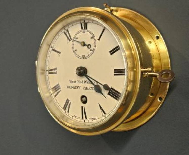 Small Enamel Dial Ships Clock - Image 4