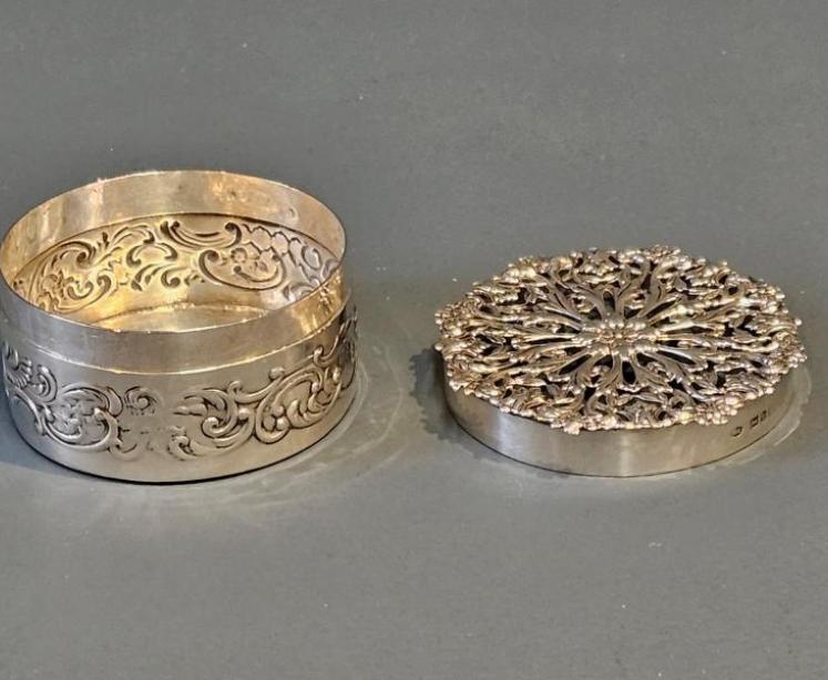 Superb Edwardian Silver Potpourri - Image 5