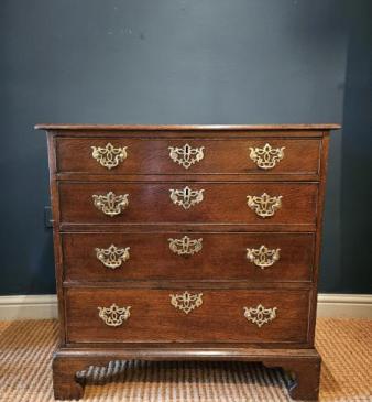 Small George III Oak Chest of Drawers