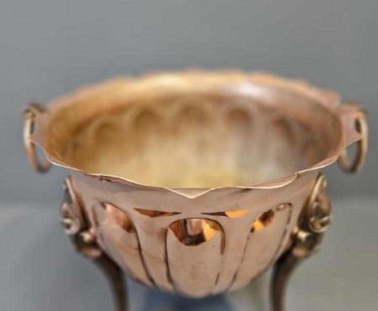 Quality Art Nouveau Copper Planter - Image 1