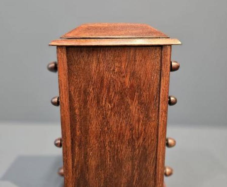 Edwardian Mahogany Perpetual Desk Calendar  - Image 3