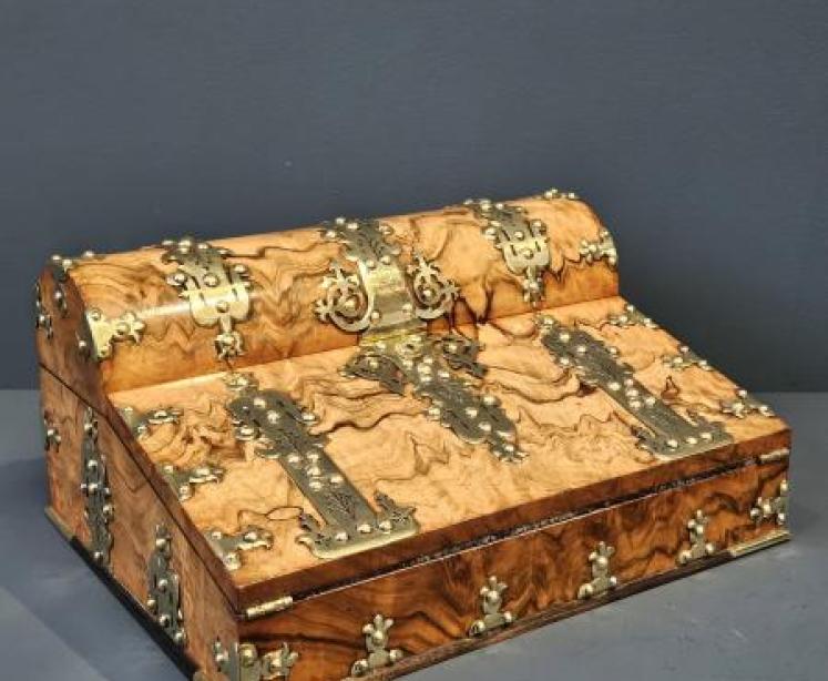 Outstanding Quality Victorian Walnut Writing Box - Image 1