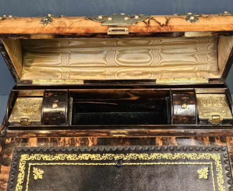 Outstanding Quality Victorian Walnut Writing Box - Image 4