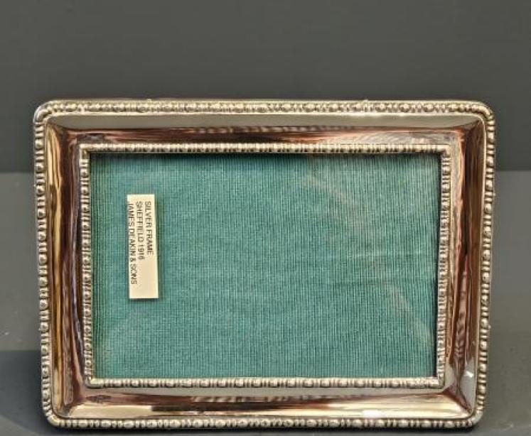 George V Silver Beaded Border Photo Frame - Image 3