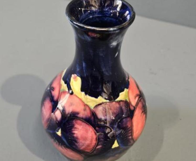 Moorcroft Pansy Bottle Vase - Image 3