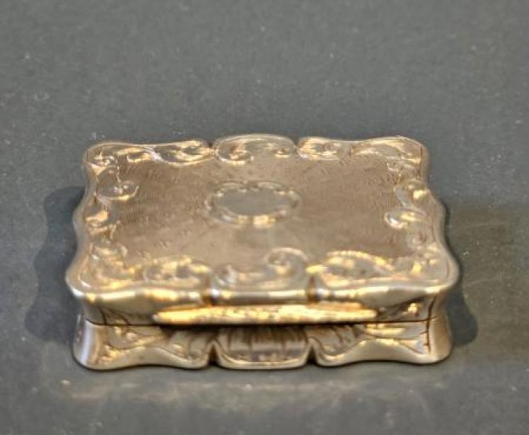 Large Early Victorian Silver Vinaigrette - Image 1