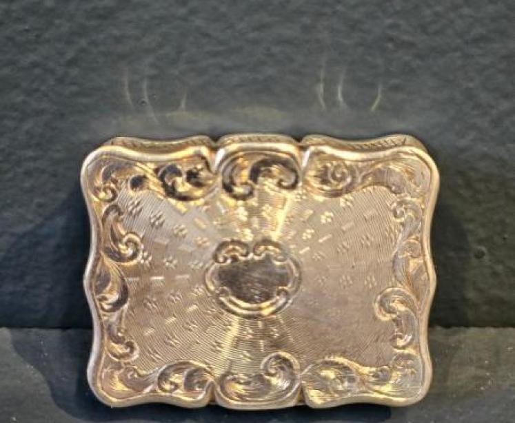 Large Early Victorian Silver Vinaigrette - Image 2