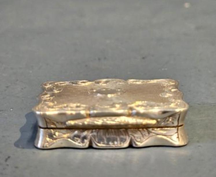 Large Early Victorian Silver Vinaigrette - Image 5