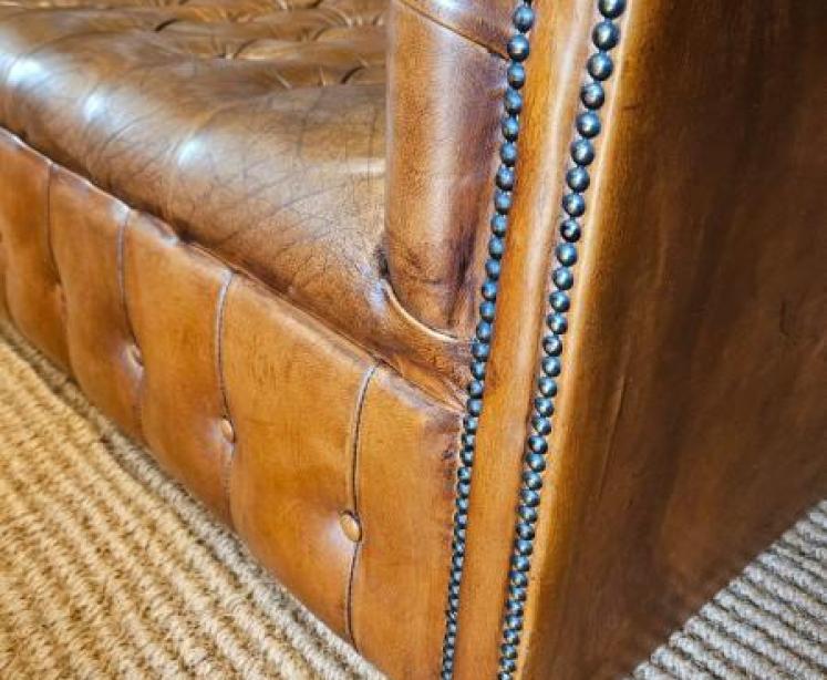 Vintage Tan Leather Chesterfield Sofa - Image 3