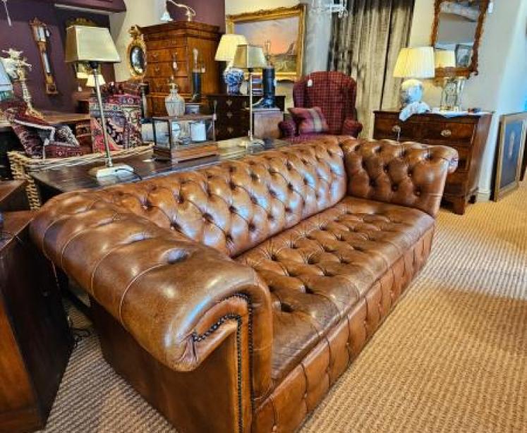 Vintage Tan Leather Chesterfield Sofa - Image 4