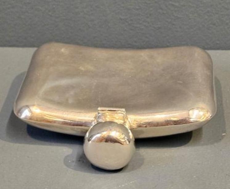 Edwardian Curved Silver Hip Flask  - Image 2