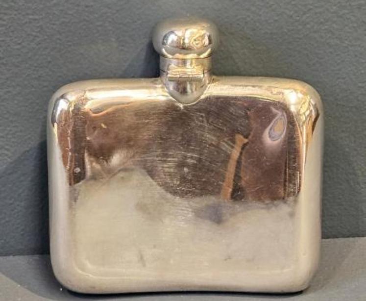 Edwardian Curved Silver Hip Flask  - Image 7