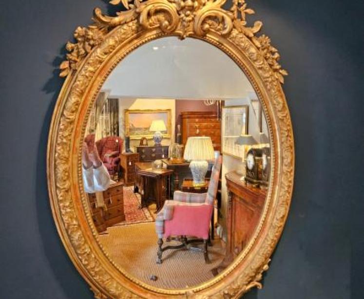 Large Victorian Oval Gilt Mirror  - Image 1