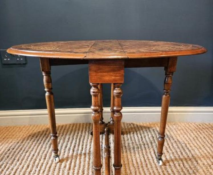 Quality Victorian Inlaid Burr Baby Walnut Sutherland Table  - Image 4