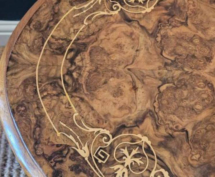 Quality Victorian Inlaid Burr Baby Walnut Sutherland Table  - Image 5