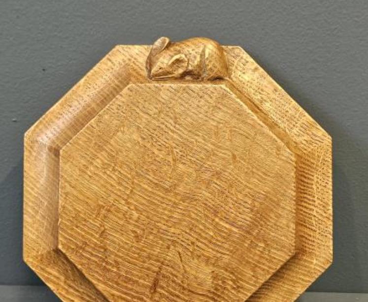 Thompsons of Kilburn Mouseman Teapot Stand - Image 1