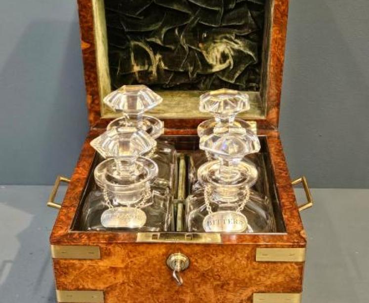 Immaculate Early Victorian Burr Walnut Tantalus Box - Image 2