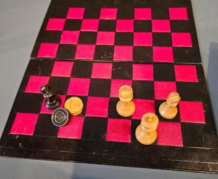 Immaculate Edwardian Rosewood Games Compendium with Original Contents - Image 2