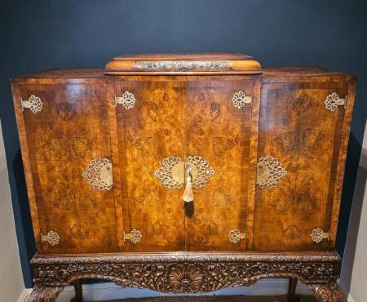 1920's Burr Walnut Cocktail Cabinet - Image 1