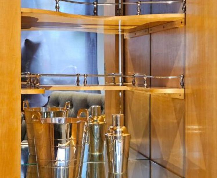 1920's Burr Walnut Cocktail Cabinet - Image 7