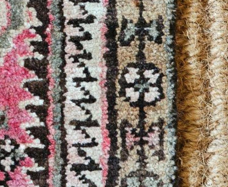 Persian Pure Wool Rug with Dark Pink Ground  - Image 4
