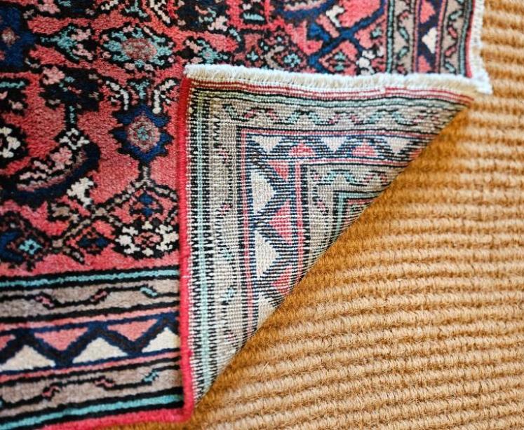 Persian Pure Wool Rug  - Image 3