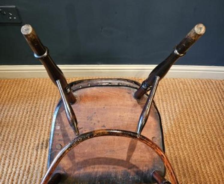 Yew Wood Low Back Windsor Chair  - Image 7