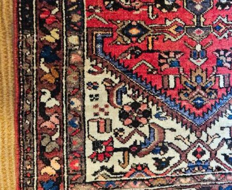 Superb Persian Pure Wool Rug  - Image 4