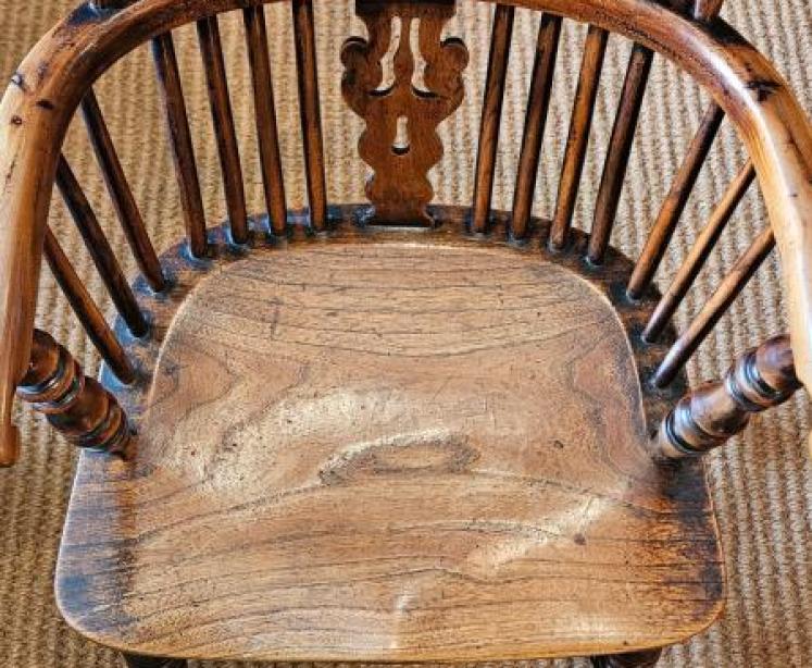 Superb Yew Wood High Back Windsor Chair  - Image 6