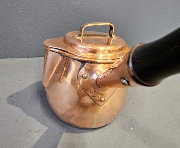 Matching Set of 3 Victorian Copper Pans - Image 3