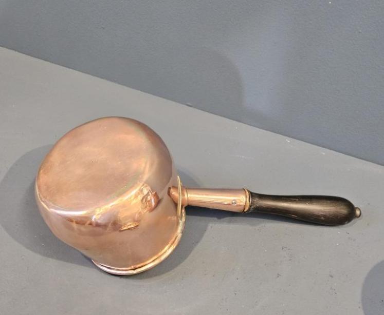 Matching Set of 3 Victorian Copper Pans - Image 5