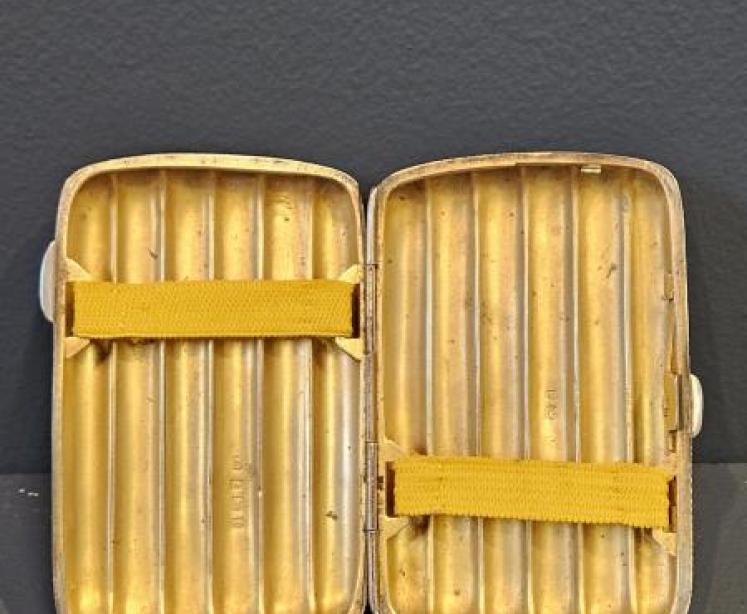 Edwardian Chased Cast Silver Cheroot Case - Image 2