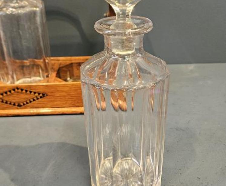 Victorian Oak 3 Bottle Tantalus - Image 2