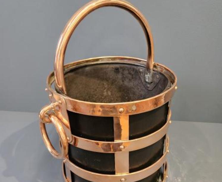 Superb Arts & Crafts Coal Bucket in Copper Cradle - Image 7