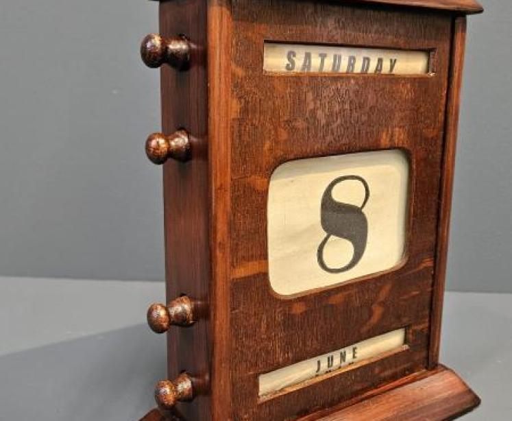 Large Edwardian Oak Perpetual Desk Calendar - Image 4