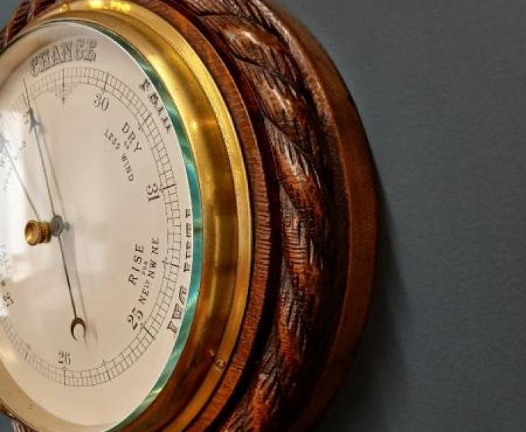 Large 11" Victorian Oak Ship's Barometer - Image 4