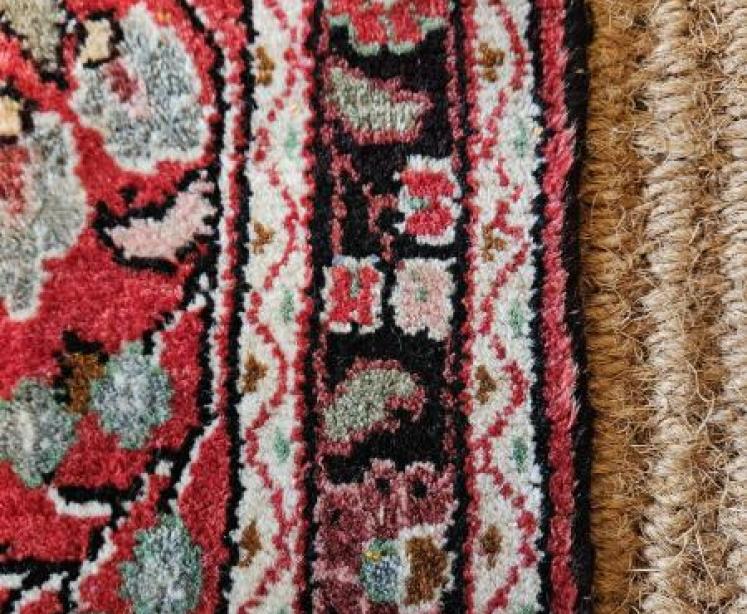 Quality Persian Pure Wool Rug - Image 4
