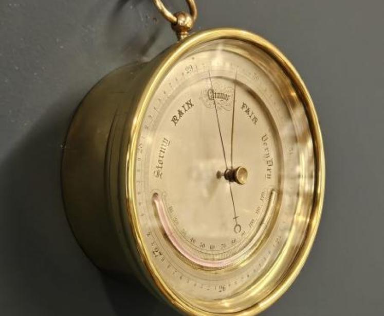 Superior Quality Victorian Marine Barometer in Presentation Case - Image 4