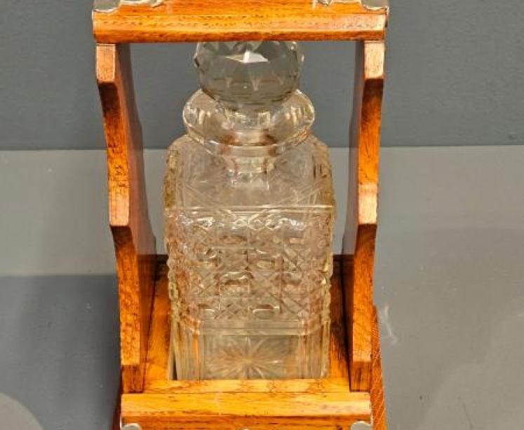 Victorian Oak Single Bottle Tantalus - Image 3