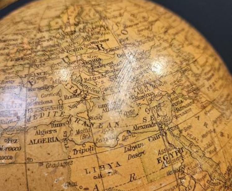 8" Geographia Globe  - Image 3